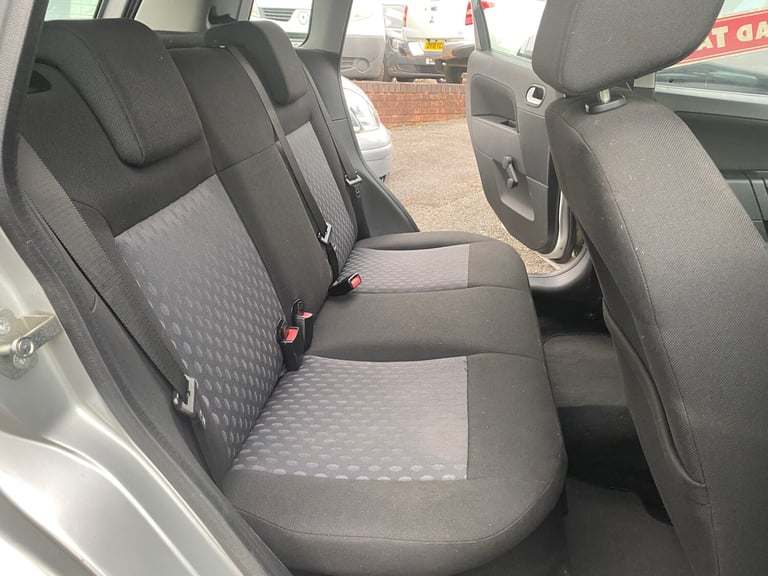 2005 Ford Fiesta 1.4 Zetec 5dr HATCHBACK Petrol Manual