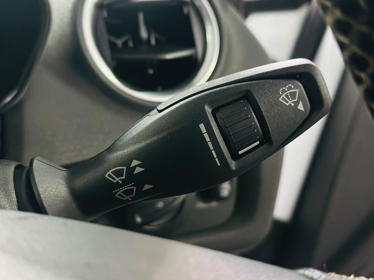 2015 Ford Fiesta 1.0T EcoBoost Titanium Hatchback 5dr Petrol Manual Euro 6