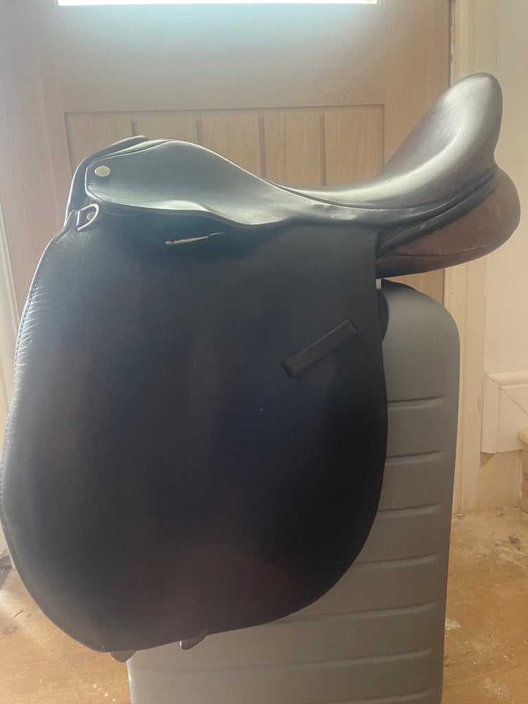 16” M and J English leather brown saddle 