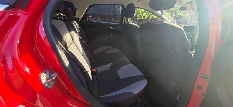 2014 Ford Focus 1.6 Zetec 5dr HATCHBACK Petrol Manual