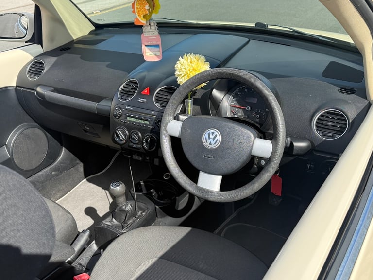 2009 Volkswagen Beetle 1.6 Luna 2dr CONVERTIBLE Petrol Manual