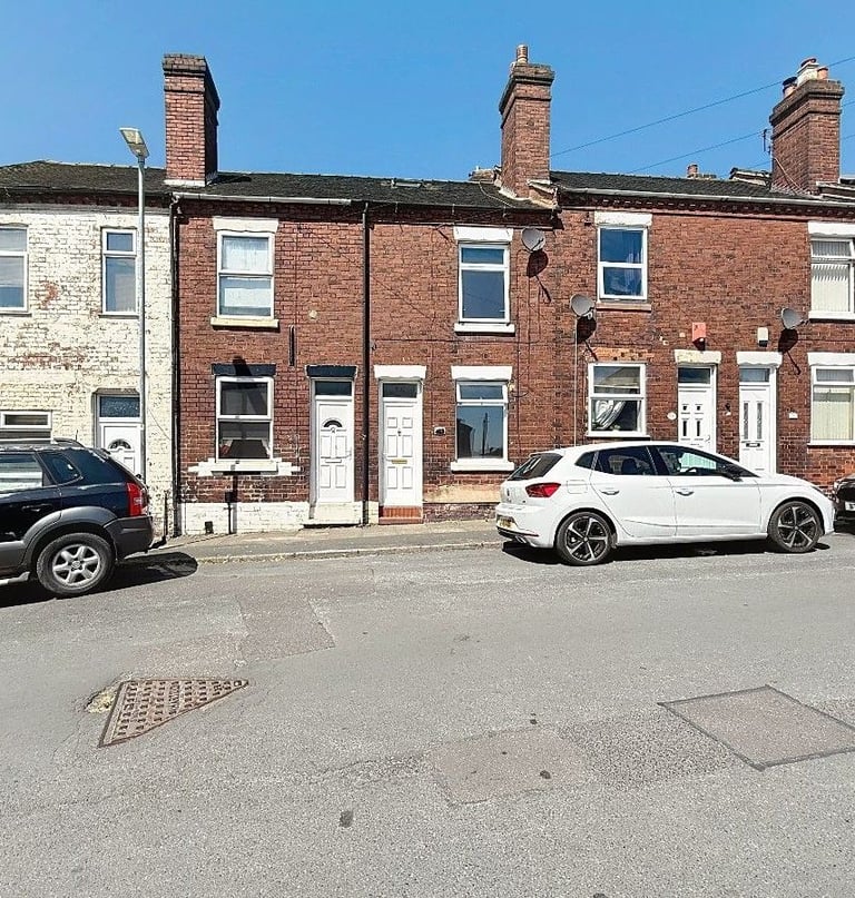 2 bedroom house in Best Street, Stoke-on-Trent, Staffordshire, ST4 3JR
