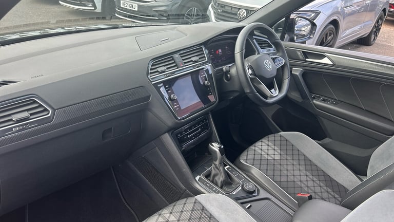 2021 Volkswagen Tiguan 2.0 TDI 4Motion R-Line 5dr DSG ESTATE DIESEL Automatic