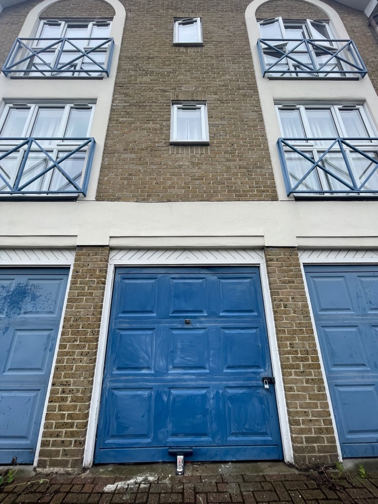 Secure Lock up garage New Cross SE14