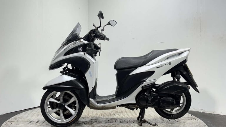 Yamaha Tricity [Phone number removed]K NON RUNNING PROJECT SCOOTER 125CC TRIKE 3 WHEELER