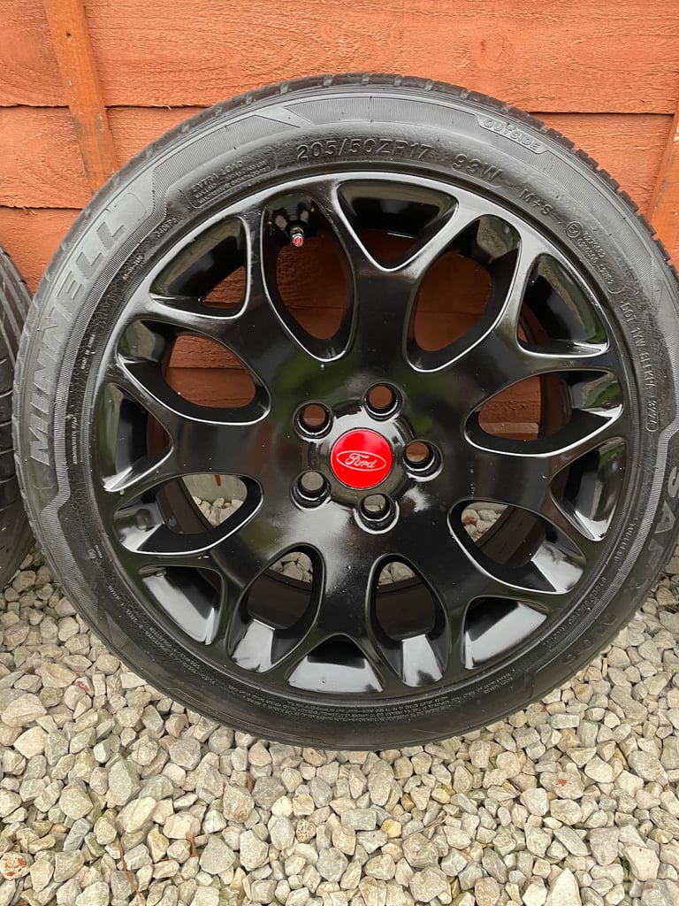 Ford 17 in Focus / Transit Connect / Jaguar Volvo Alloys & Tyres x4