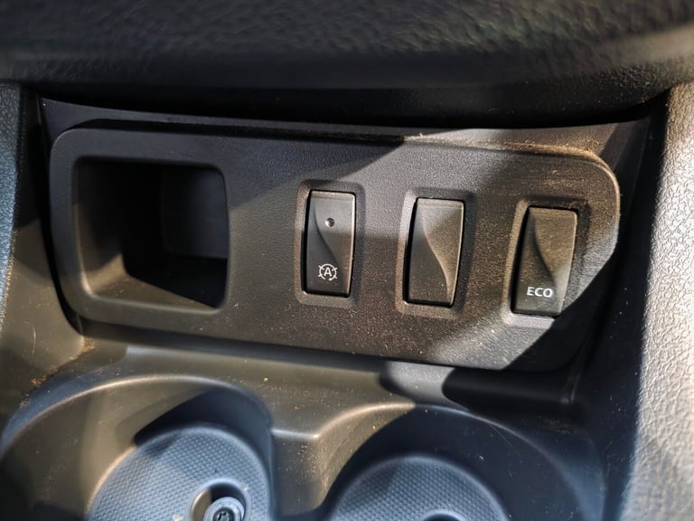 2017 Dacia Duster LAUREATE DCI Hatchback Diesel Manual