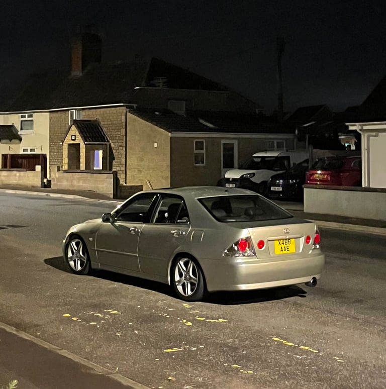 Lexus, IS, Saloon, 2000, Manual, 1988 (cc), 4 doors