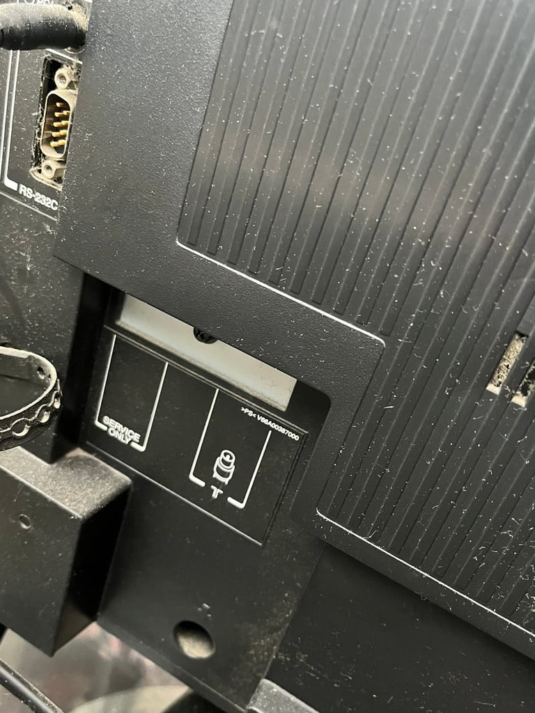 Toshiba 38 Inch Tv with Soundbar and TV stand