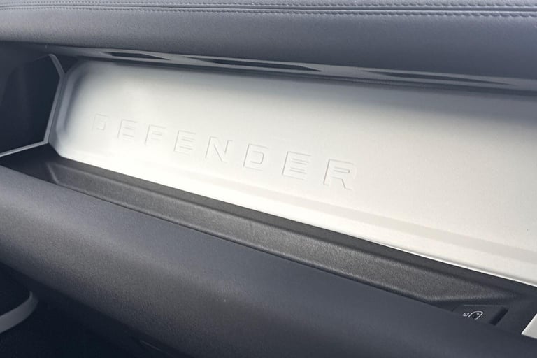 2021 Land Rover Defender 110 3.0 D250 MHEV S Hard Top SUV 5dr Diesel Auto 4WD MWB Euro 6 (s/s) (2...