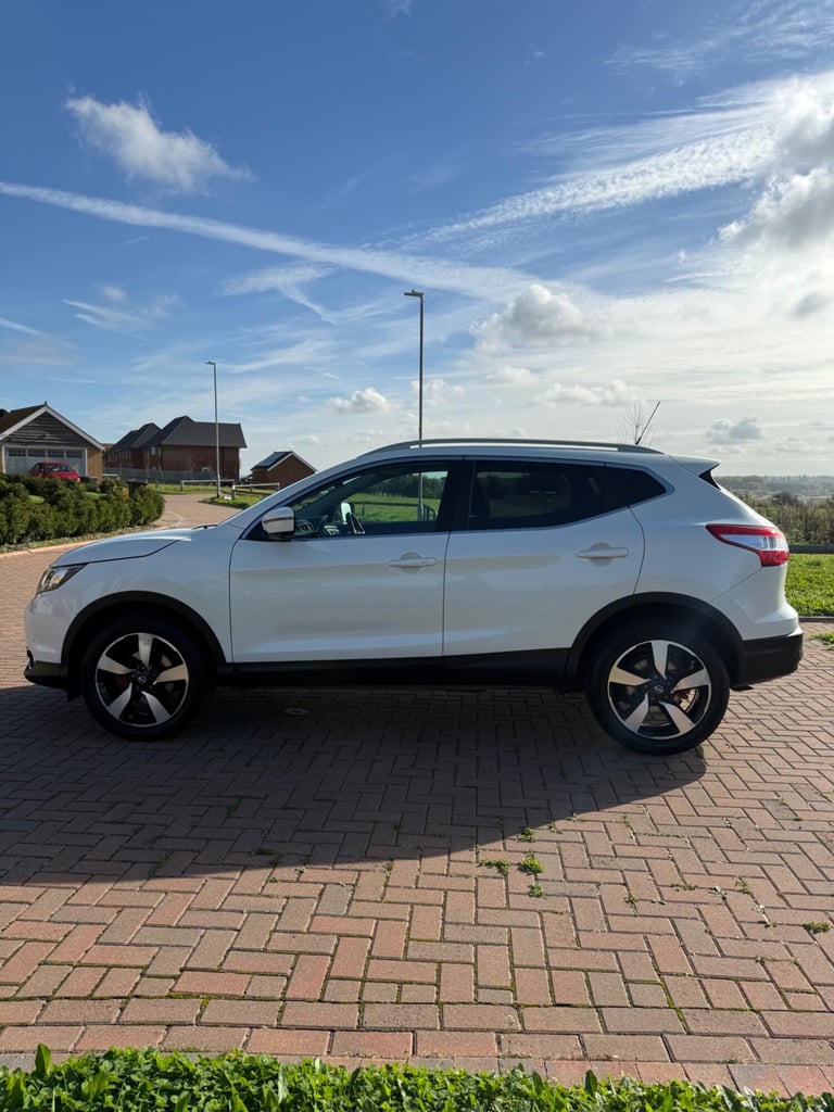  Nissan Qashqai 1.2 DIG-T n-tec+ 2WD Euro 6 (s/s) 5dr Petrol Manual