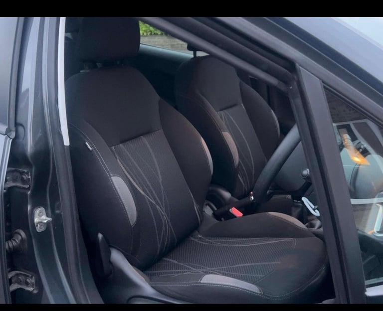 Peugeot, 208, Hatchback, 2014, Manual, 1199 (cc), 5 doors