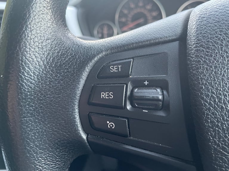 BMW, 3 SERIES, Saloon, 2013, Auto| 2key|Low miles|BMW serviced