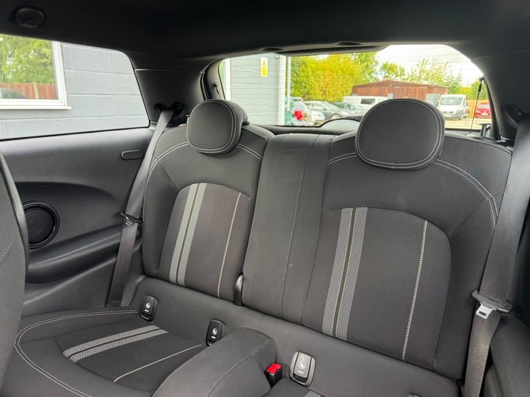2019 MINI Hatch 1.5 Cooper Sport Hatchback 3dr Petrol Manual Euro 6 (s/s) (136 ps) HATCHBACK Petr...