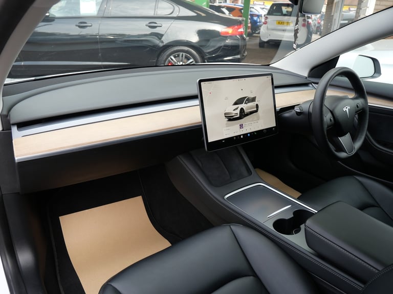 2022 Tesla Model 3 Standard Range Plus Electric Auto RWD (241 bhp) 4dr Electric