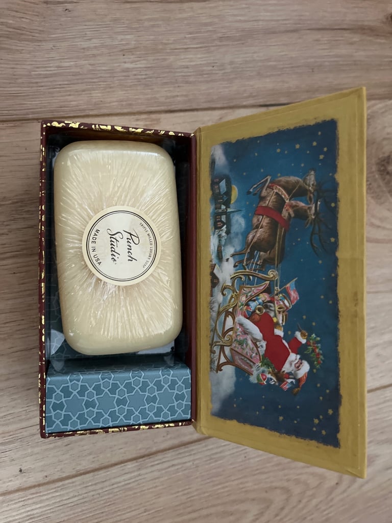Music box with soap 