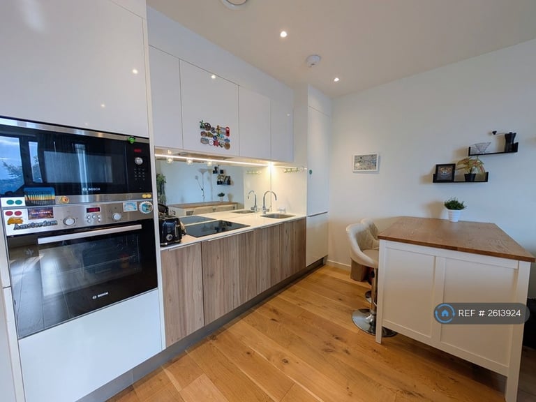2 bedroom flat in Camberwell Passage, London, SE5 (2 bed) (#2613924)