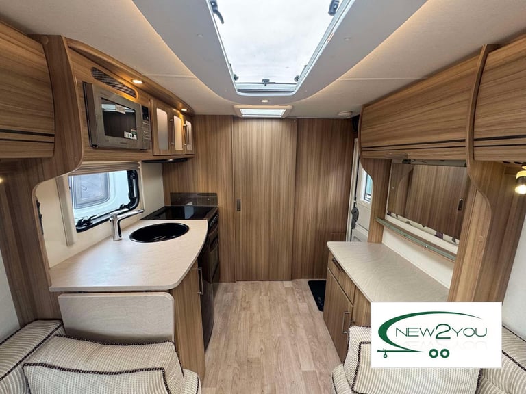 2015 Lunar ULTIMA 470 2 Berth Caravan - STOCK E110
