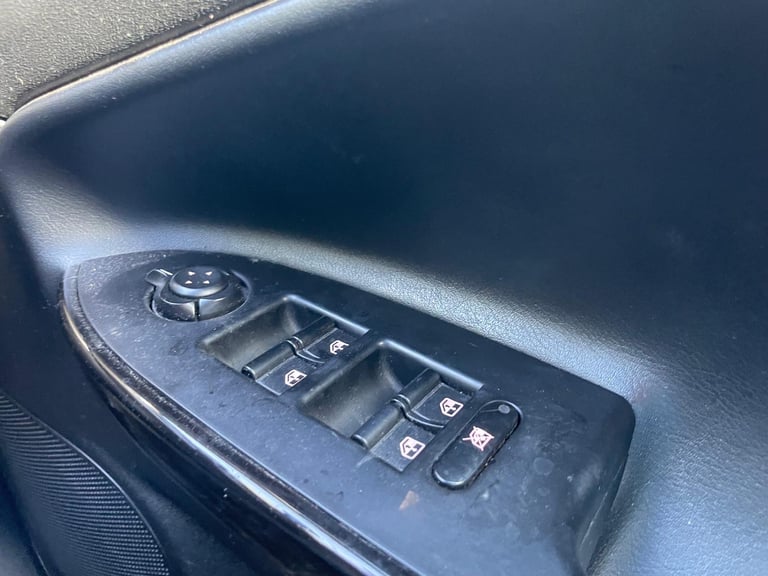 ALFA ROMEO GIULIETTA 2.0 JTDM LUSSO 12 REG 5 DOOR MOT APRIL 29TH 2026 TAX£35 LOW INSURANCE 60+MPG