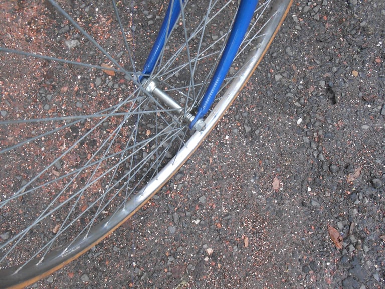 RALEIGH WINNER 10 SPEED ROAD RACING BIKE, RETRO RACER. 1980's.