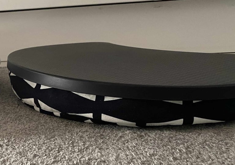 Tablet / laptop cushion