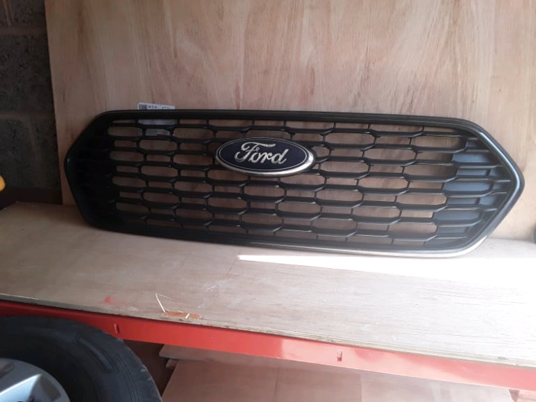 2 no Front Grilles. Ford Transit custom Active 2022 and 2021 Limited 