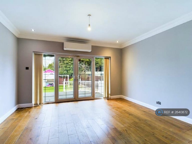 3 bedroom house in Newlands Drive, Birmingham, B62 (3 bed) (#2640872)