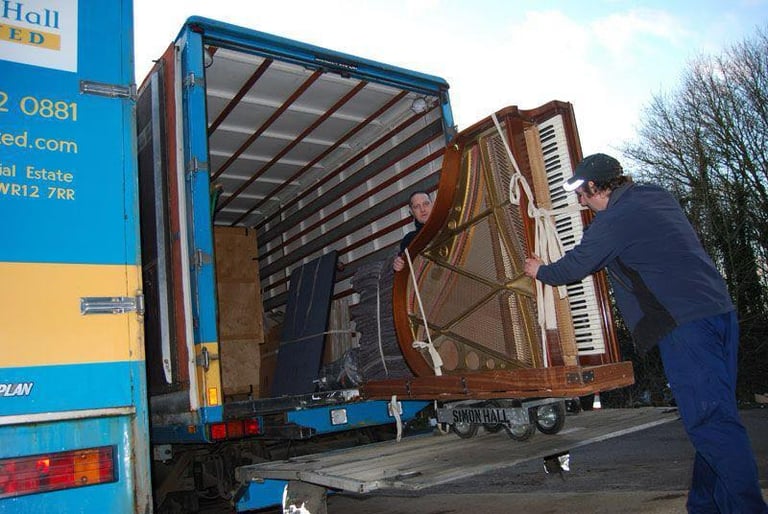 image for MAN AND VAN HOUSE REMOVLS FURNITURE DELIVERS BEST PRICE ANYWHERE 24/7
