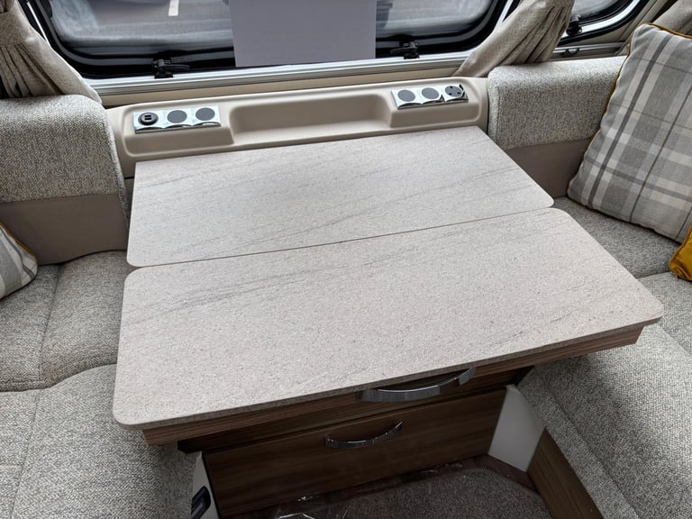 2020 Swift Fairway Platinum 880 8ft Wide, Transverse Island Fix Bed WAS £21,995