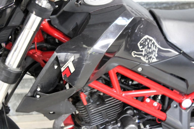 2018 18 Benelli Tornado TNT 125 LEARNER LEGAL TRADE SALE NEW MOT 8576miles BLACK