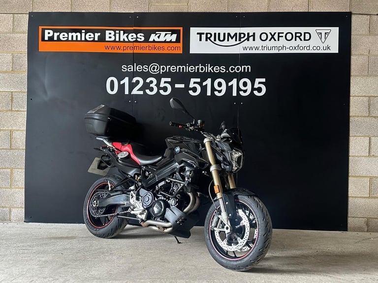 STUNNING LOW MILEAGE 2018/18 BMW F 800 R MOTORCYCLE 