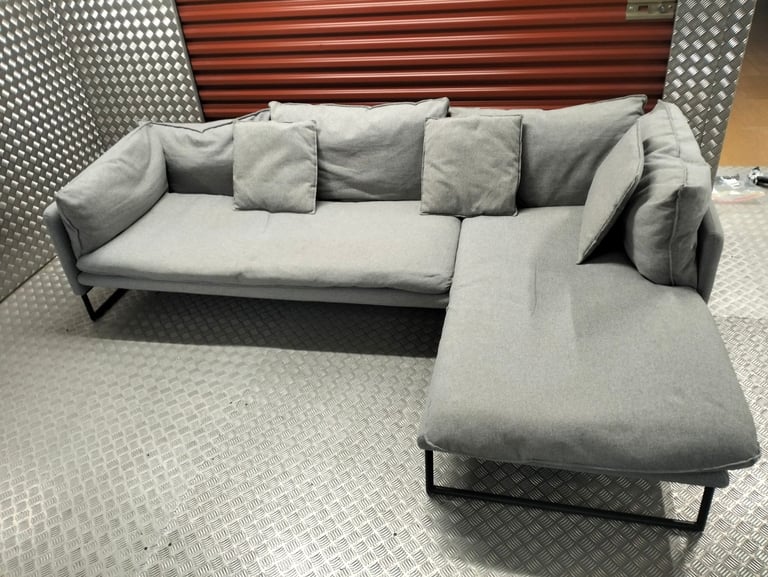 MADE CORNER SOFA DELIVERY AVAILABLE TODAY 