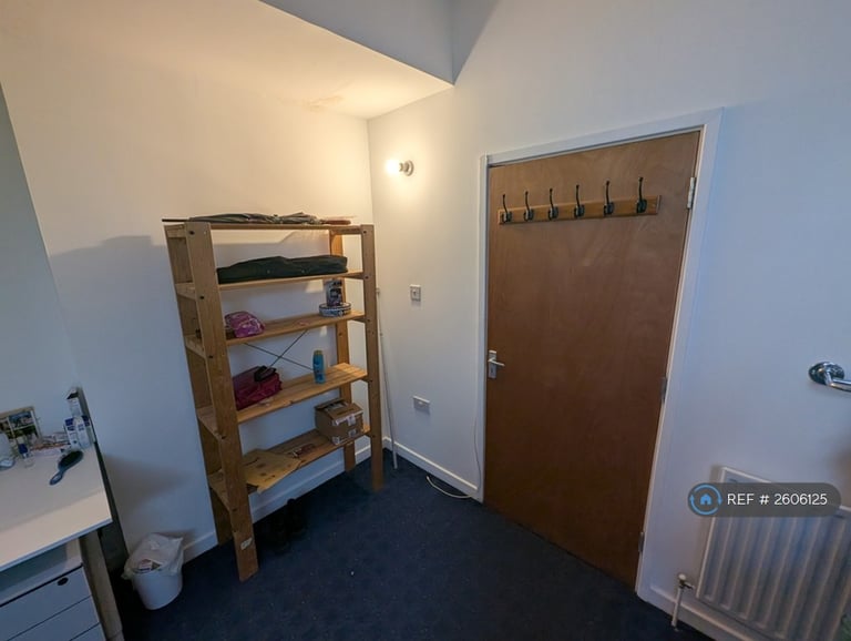 1 bedroom in Pomeroy Street, London, SE14 (#2606125)