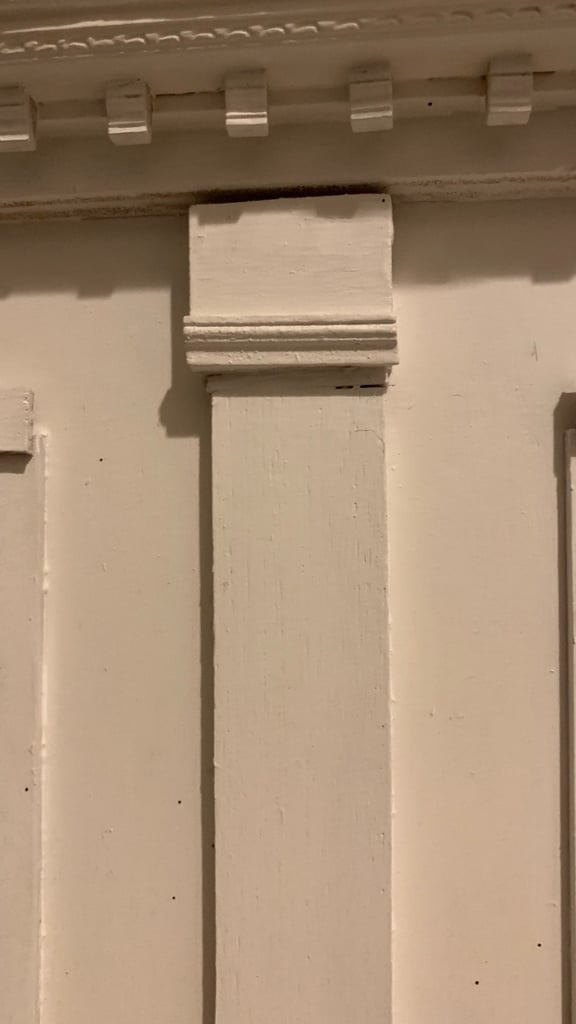 Lovely unique collectible wooden dolls house (1/12th scale), with lighting and contents 