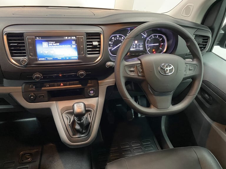 2021 Toyota ProAce Design MWB 2.0l 120ps Panel Van Diesel Manual