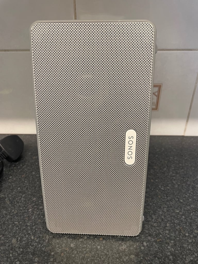 Stereo pair of Sonos play 3