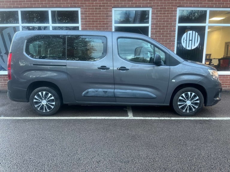 2019 Vauxhall Combo Life 1.2 Turbo Design XL 5dr MPV PETROL Manual