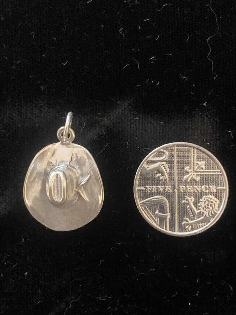Vintage Sterling Silver cowboy hat pendant/charm