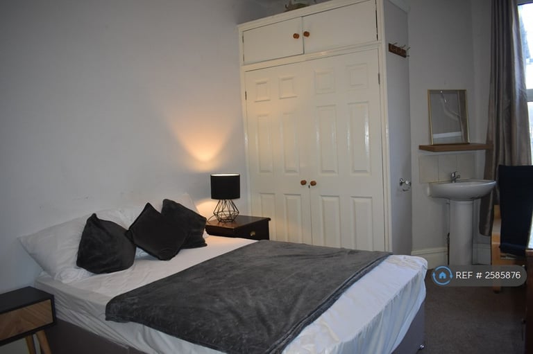 1 bedroom in Honiton Road, Southend-On-Sea, SS1 (#2585876)