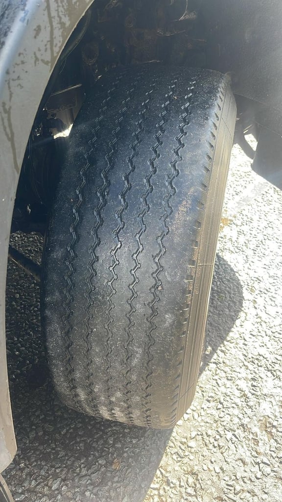 2016 (66) LEYLAND DAF CF370 GRITTER / CUTHBERTSON MPB. WALKING FLOOR