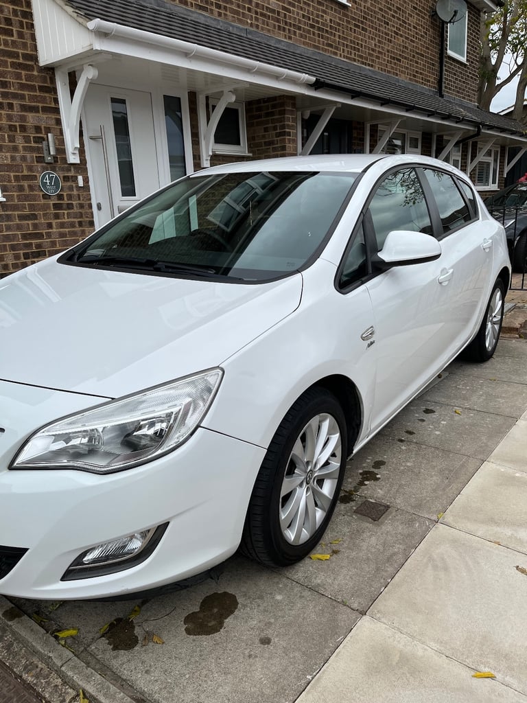 Vauxhall, ASTRA, Hatchback, 2012, Manual, 1598 (cc), 5 doors