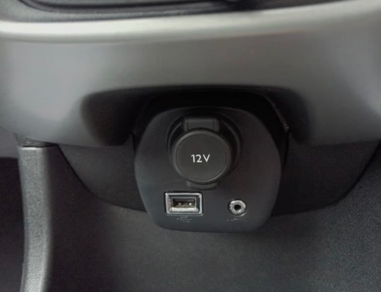 Peugeot, 108, Hatchback, 2016, Manual, 998 (cc), 3 doors