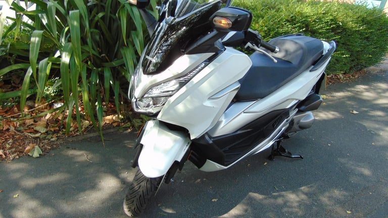 Honda NSS 300 A-K FORZA 2019 AUTOMATIC SCOOTER FSH FAST ECONMICAL ULEZ 