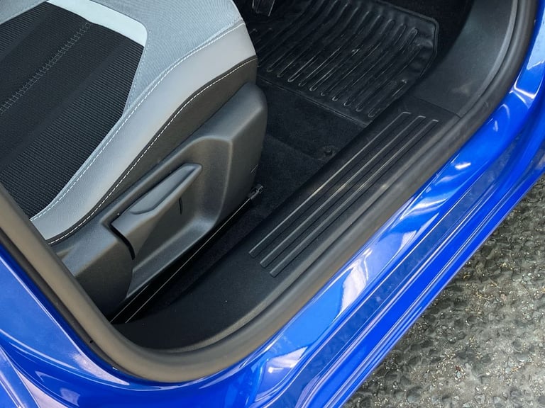 2024 Vauxhall Mokka 100kW Design 50kWh 5dr Auto SUV Electric Automatic