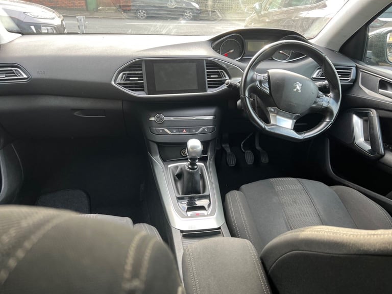 2017 Peugeot 308 1.2 PureTech Allure Euro 6 (s/s) 5dr HATCHBACK Petrol Manual
