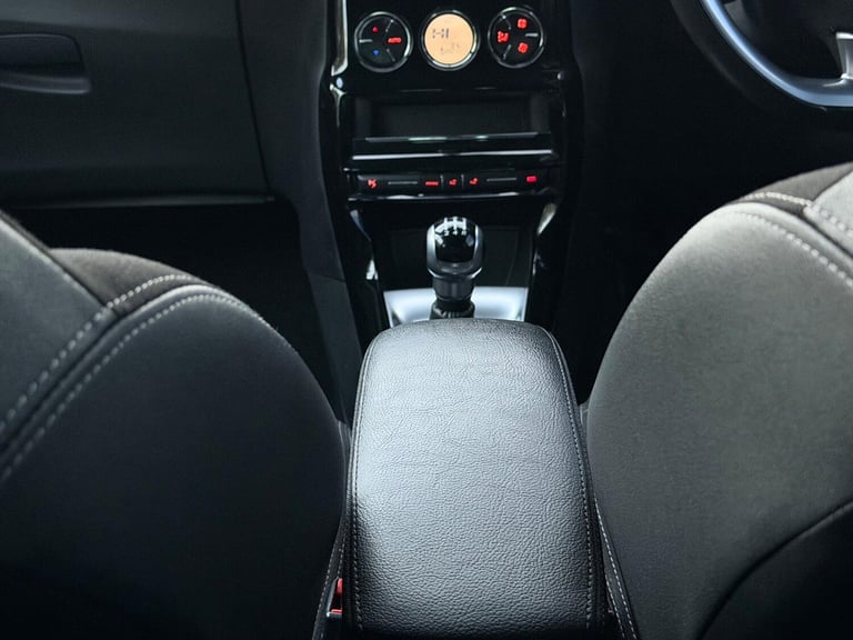 2018 DS Automobiles DS 3 1.2 PureTech Connected Chic Euro 6 3dr HATCHBACK Petrol Manual