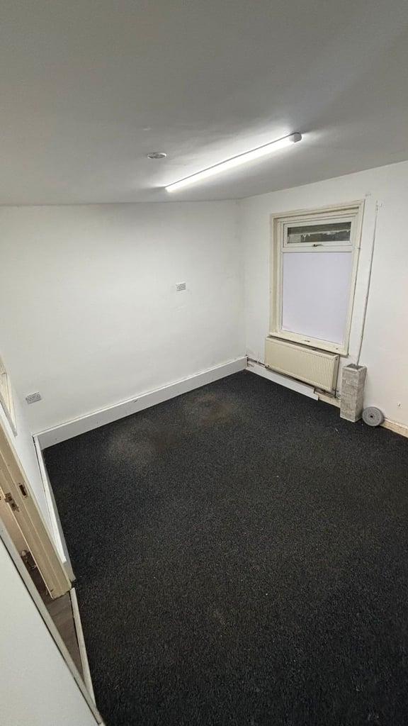 Shop For rent