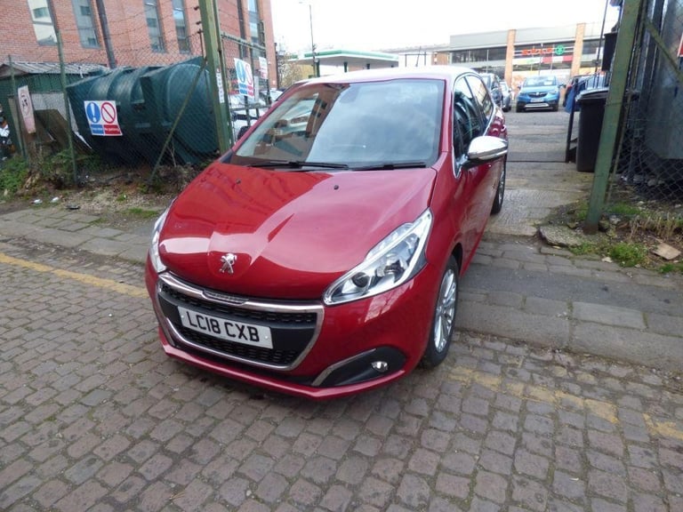 Peugeot 208 1.2 PureTech 110 Allure 5dr EAT6 Petrol