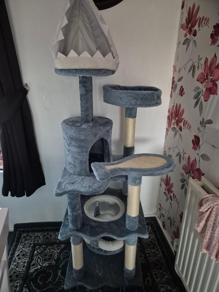 image for Cat tower shark bed