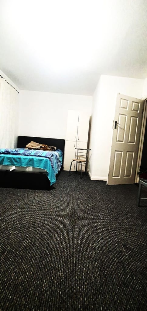 Master double room to let in barking IG11- All Bill Included. No Agent Fee